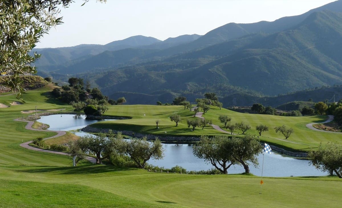 4 soveværelse Villa til salg i Mijas Costa med swimmingpool garage - € 695.000 (Ref: 9507252)