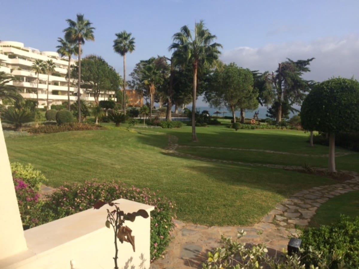 4 makuuhuone Huoneisto myytävänä paikassa Estepona mukana uima-altaan - 965 000 € (Ref: 9507265)