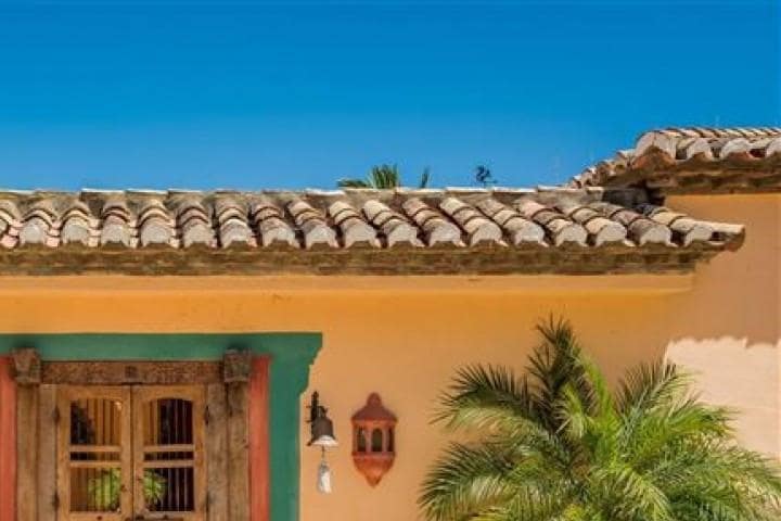 5 bedroom Villa for sale in Benahavis with pool - € 1,795,000 (Ref: 9507267)