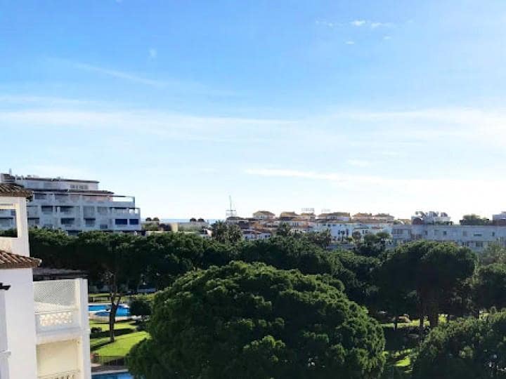 3 sovrum Lägenhet till salu i Puerto Banus med pool garage - 1 350 000 € (Ref: 9507278)