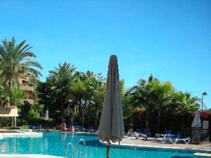 Apartamento de 2 habitaciones en Marbella en venta con piscina garaje - 339.000 € (Ref: 9507297)