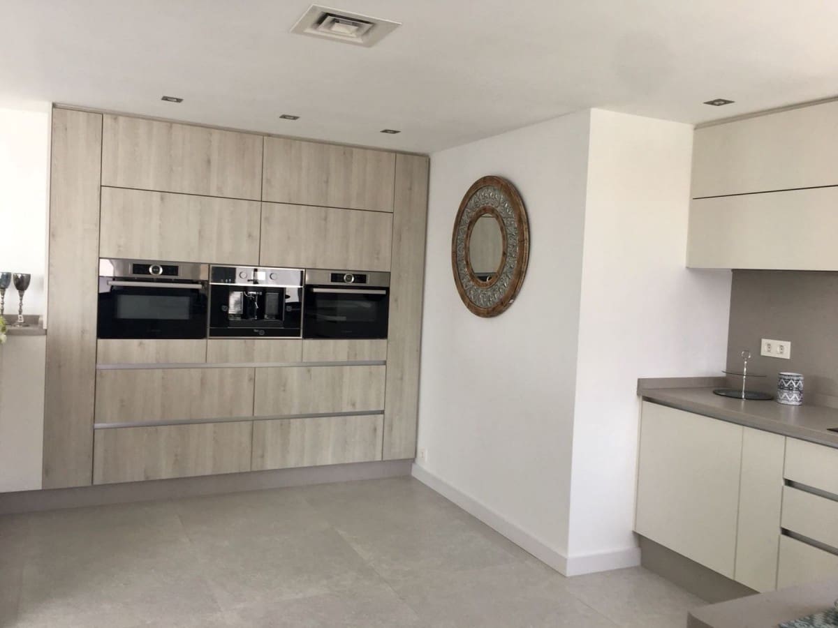 Chalet de 5 habitaciones en Marbella en venta con piscina garaje - 1.795.000 € (Ref: 9507302)