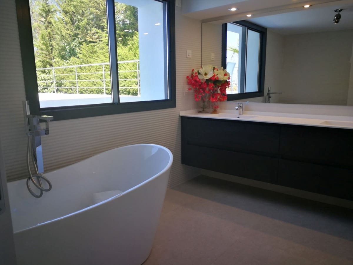 Chalet de 5 habitaciones en Marbella en venta con piscina garaje - 1.795.000 € (Ref: 9507302)