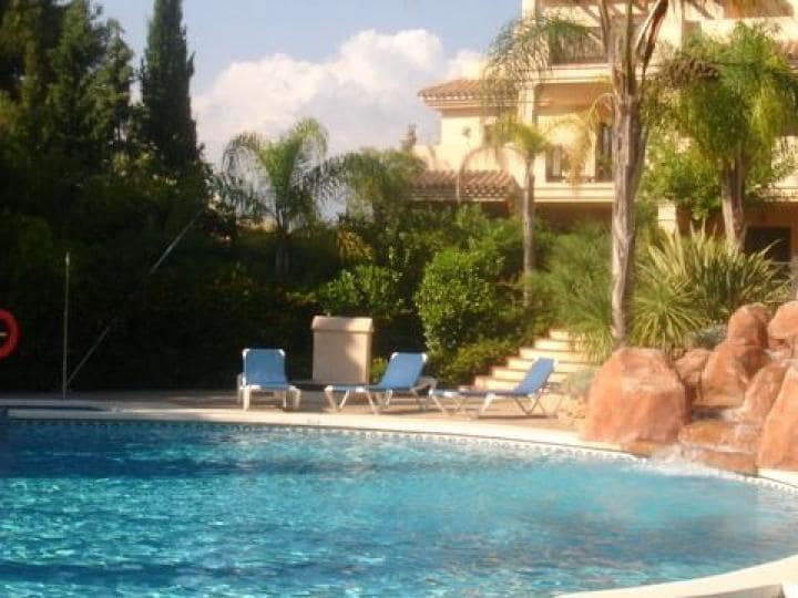 Apartamento de 3 habitaciones en Marbella en venta con piscina garaje - 379.500 € (Ref: 9507303)