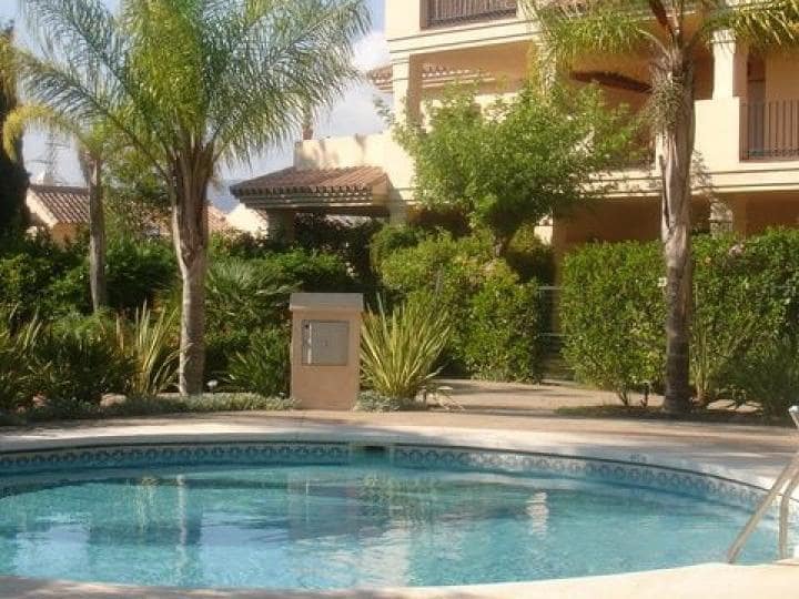 Apartamento de 3 habitaciones en Marbella en venta con piscina garaje - 379.500 € (Ref: 9507303)