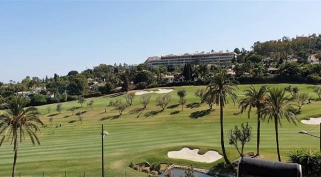 2 bedroom Penthouse for sale in Marbella with pool garage - € 495,000 (Ref: 9507323)