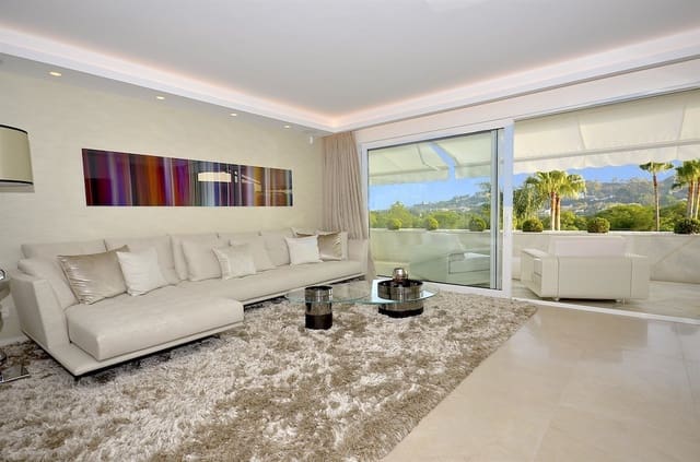 4 quarto Penthouse para venda em Marbella com piscina garagem - 2 495 000 € (Ref: 9507327)