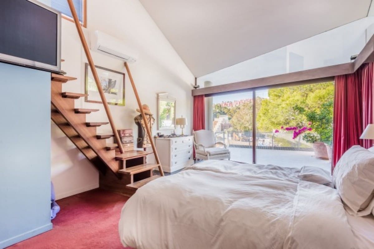 2 bedroom Villa for sale in Marbella with pool - € 2,199,500 (Ref: 9507330)