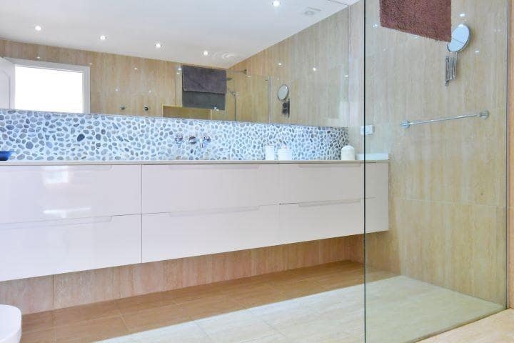 5 quarto Moradia para venda em Marbella com piscina garagem - 1 700 000 € (Ref: 9507333)