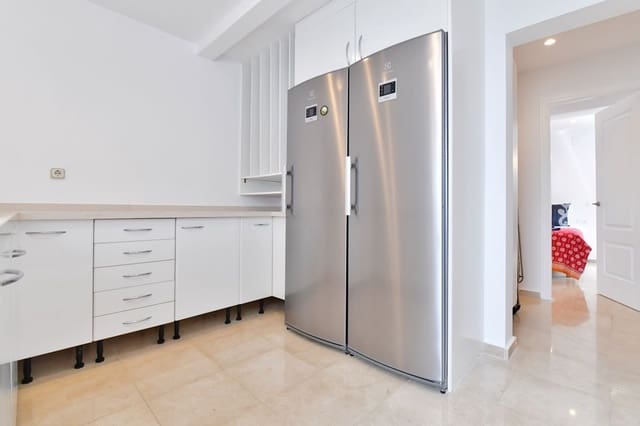 5 quarto Moradia para venda em Marbella com piscina garagem - 1 700 000 € (Ref: 9507333)