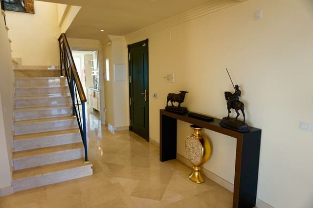 3 slaapkamer Penthouse te koop in Marbella met zwembad garage - € 875.000 (Ref: 9507334)