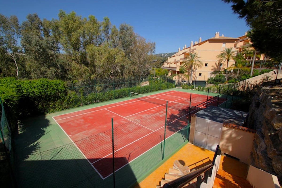 3 slaapkamer Penthouse te koop in Marbella met zwembad garage - € 875.000 (Ref: 9507334)