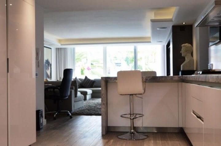 2 soveværelse Lejlighed til salg i Golden Mile med swimmingpool garage - € 2.500.000 (Ref: 9507340)