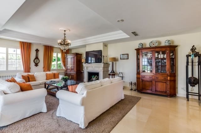 5 soveværelse Villa til salg i Marbella med swimmingpool garage - € 1.950.000 (Ref: 9507342)