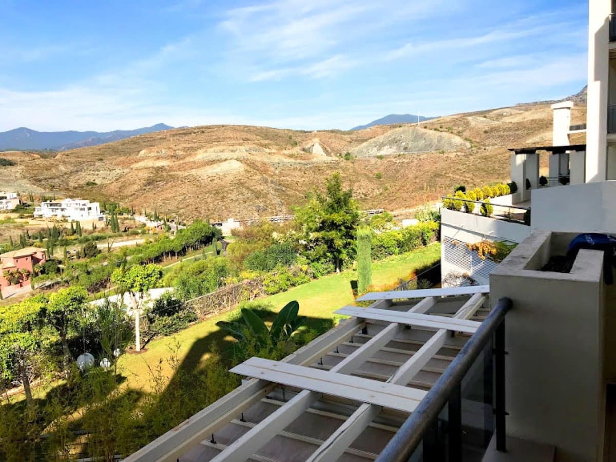 2 bedroom Apartment for sale in Benahavis with pool garage - € 340,000 (Ref: 9507364)