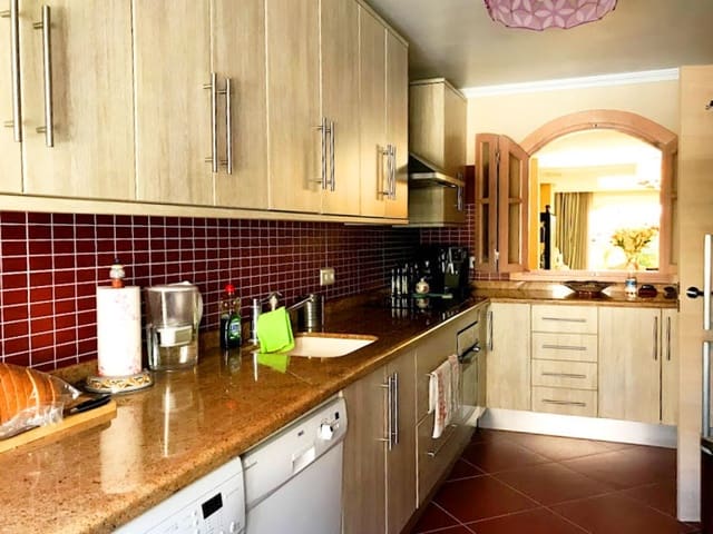 3 bedroom Townhouse for sale in Marbella with pool garage - € 499,000 (Ref: 9507369)