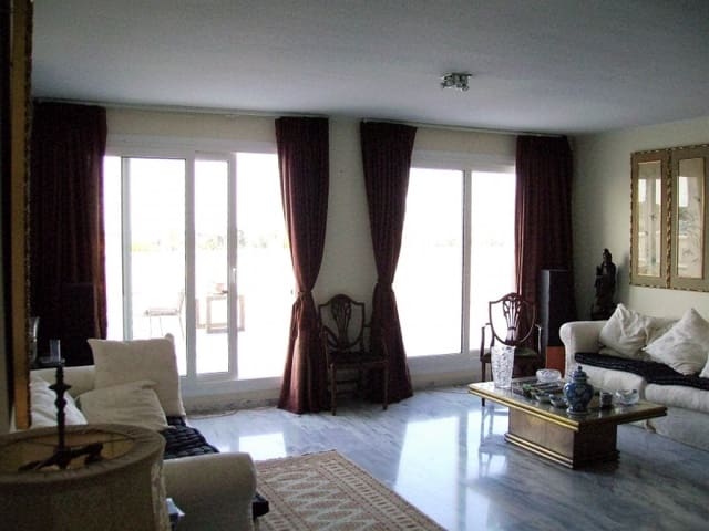 3 soverom Penthouse til salgs i Marbella med svømmebasseng garasje - € 599 000 (Ref: 9507386)