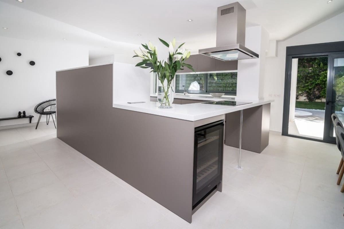 4 soverom Villa til salgs i Marbella med svømmebasseng - € 1 495 000 (Ref: 9507390)