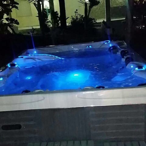 8 slaapkamer Villa te koop in Marbella met zwembad garage - € 3.500.000 (Ref: 9507394)