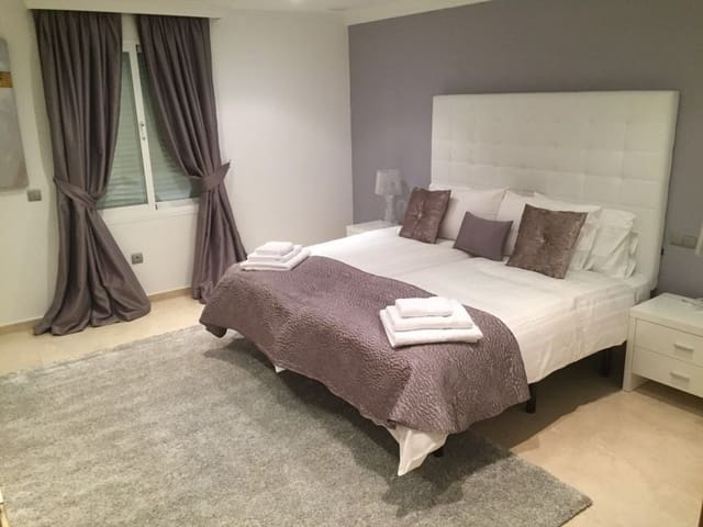 8 slaapkamer Villa te koop in Marbella met zwembad garage - € 3.500.000 (Ref: 9507394)