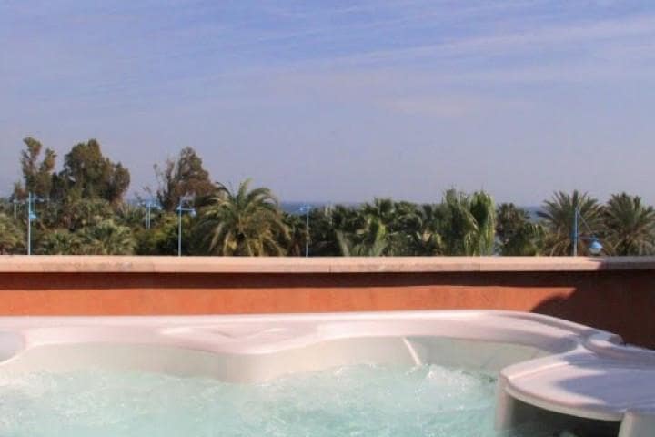 Ático de 3 habitaciones en Marbella en venta con piscina garaje - 2.250.000 € (Ref: 9507403)