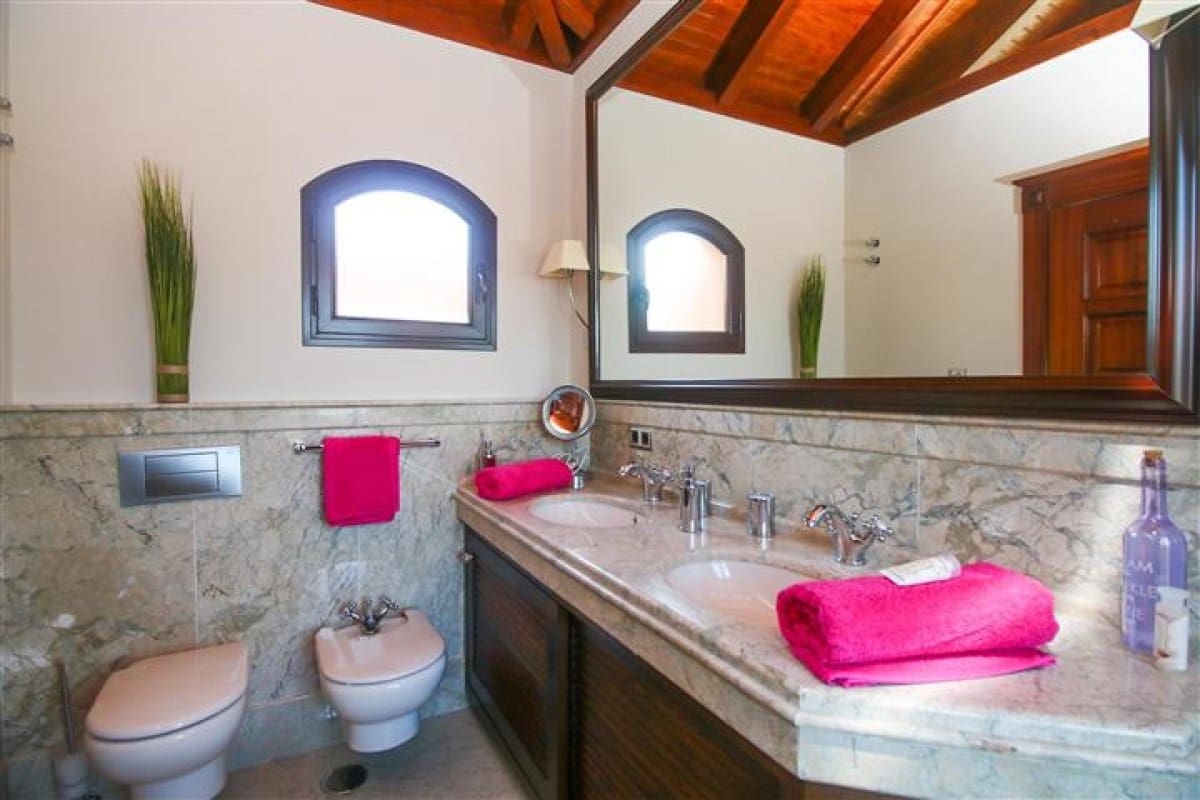 Ático de 3 habitaciones en Marbella en venta con piscina garaje - 2.250.000 € (Ref: 9507403)