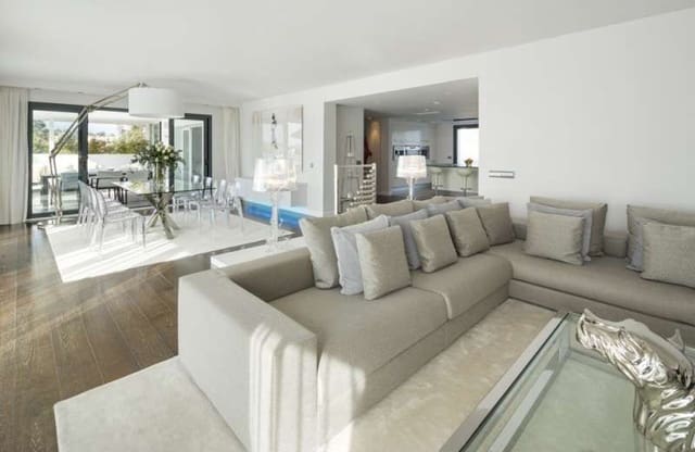 5 soveværelse Penthouse til salg i Golden Mile, Marbella med swimmingpool garage - € 2.195.000 (Ref: 9507404)