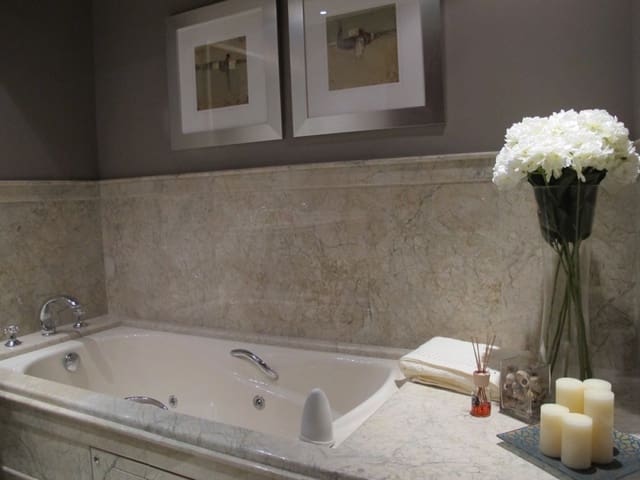 Ático de 3 habitaciones en Marbella en venta con piscina - 1.157.790 € (Ref: 9507408)