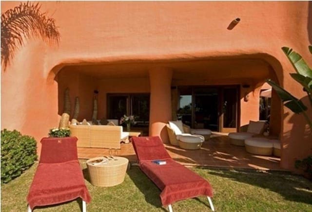 3 bedroom Apartment for sale in New Golden Mile, Estepona with pool - € 1,095,000 (Ref: 9507411)