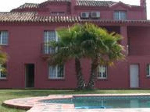 4 soverom Villa til salgs i Marbella med svømmebasseng - € 1 200 000 (Ref: 9507417)