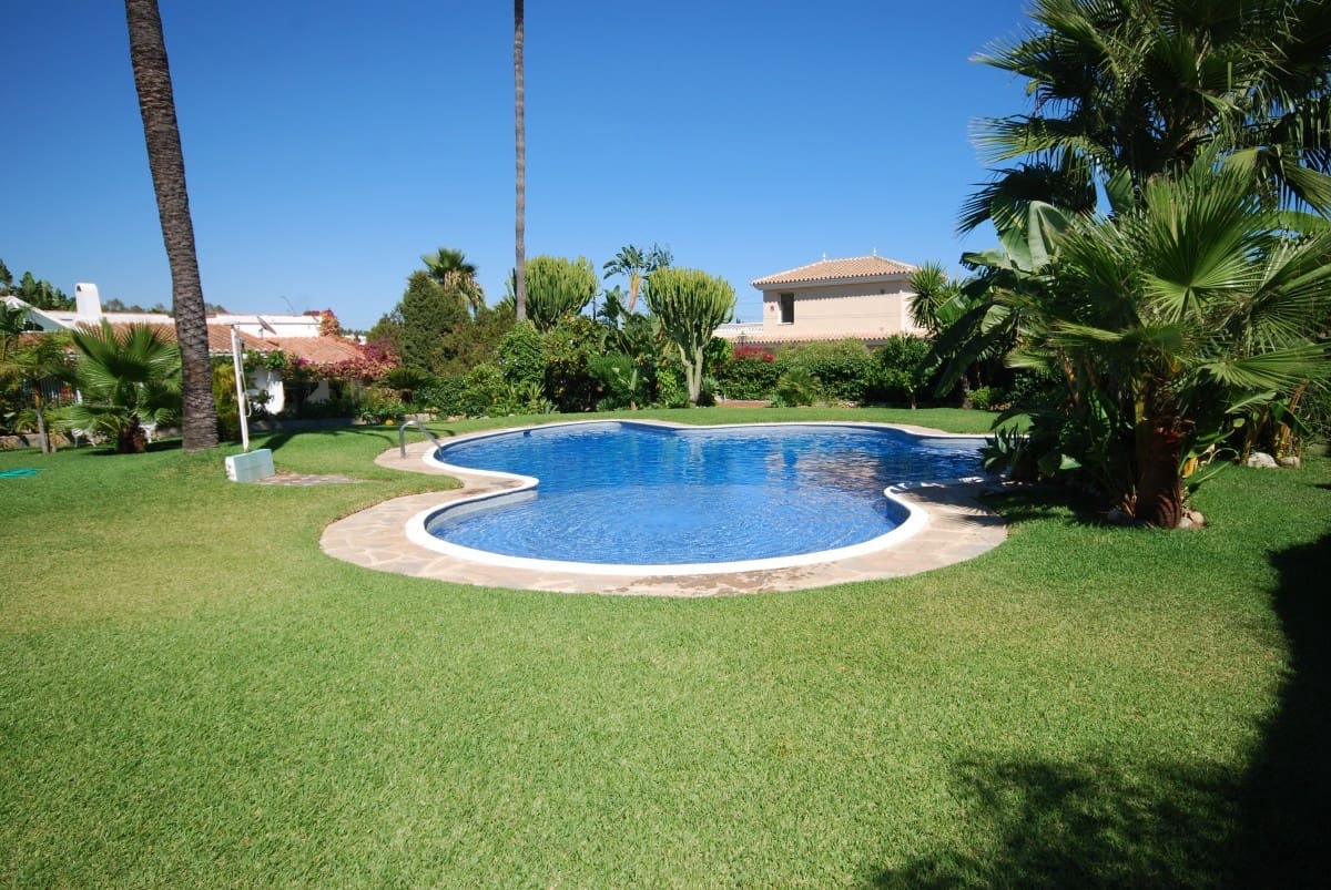 4 camera da letto Villa in vendita in Estepona con piscina - 550.000 € (Rif: 9507418)