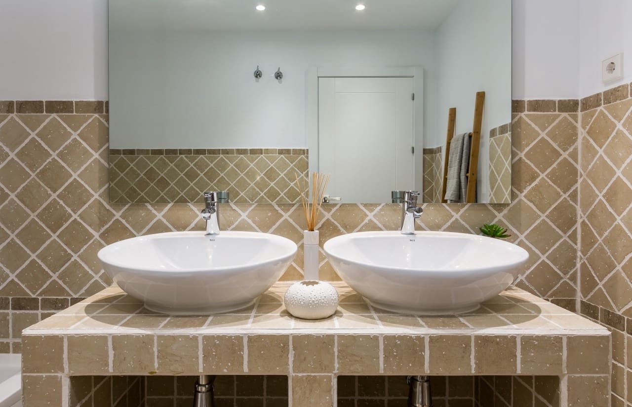 Ático de 2 habitaciones en Estepona en venta con piscina garaje - 282.000 € (Ref: 9507429)