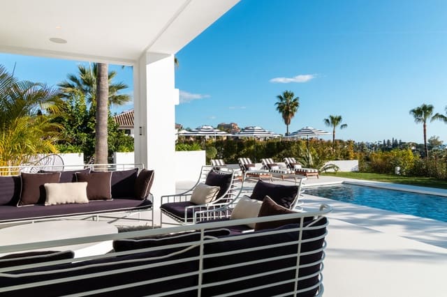 5 makuuhuone Huvila myytävänä paikassa Nueva Andalucia, Marbella mukana uima-altaan 
autotalli - 3 995 000 € (Ref: 9507446)