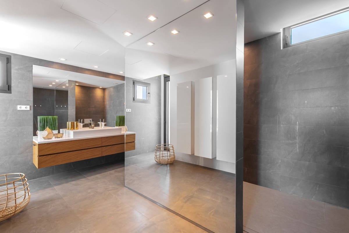 6 slaapkamer Villa te koop in Marbella met zwembad garage - € 6.500.000 (Ref: 9507456)