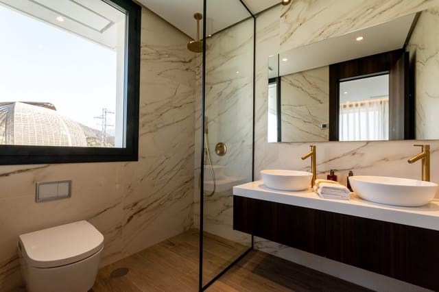 4 sovrum Villa till salu i Marbella med pool garage - 2 600 000 € (Ref: 9507483)