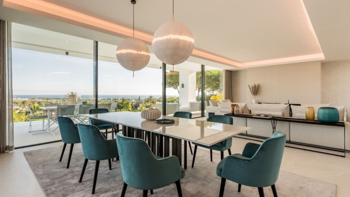 4 slaapkamer Villa te koop in El Paraiso met zwembad garage - € 3.650.000 (Ref: 9507504)