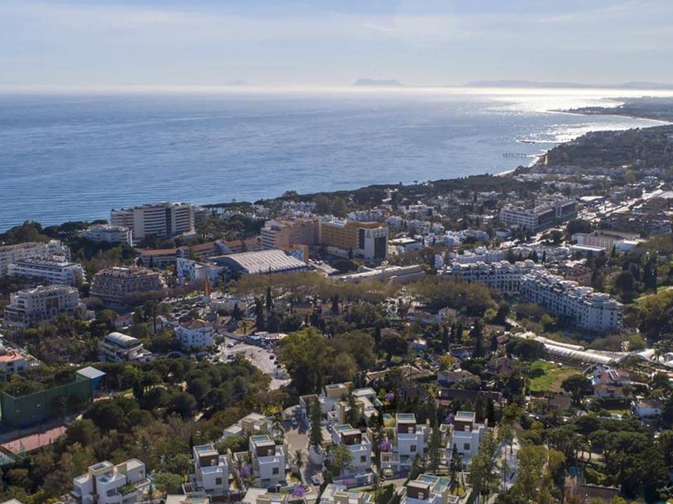 4 bedroom Villa for sale in Golden Mile with pool garage - € 1,980,000 (Ref: 9507515)