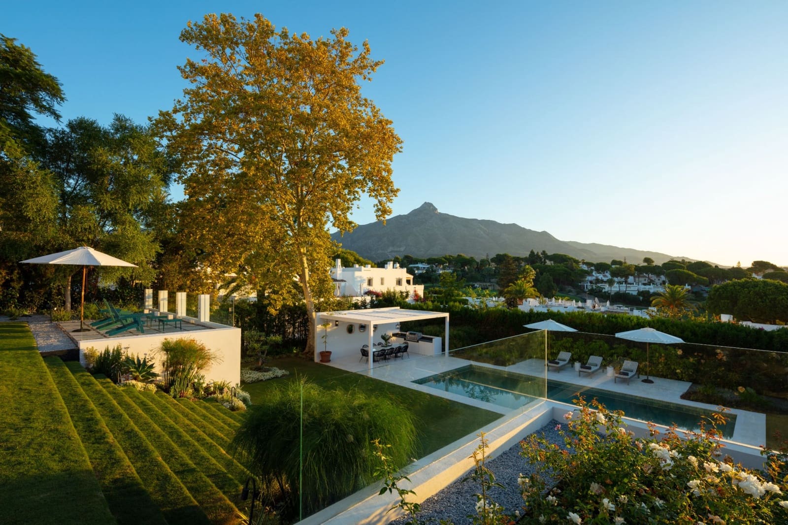 6 soverom Villa til salgs i Marbella med svømmebasseng garasje - € 4 200 000 (Ref: 9507533)