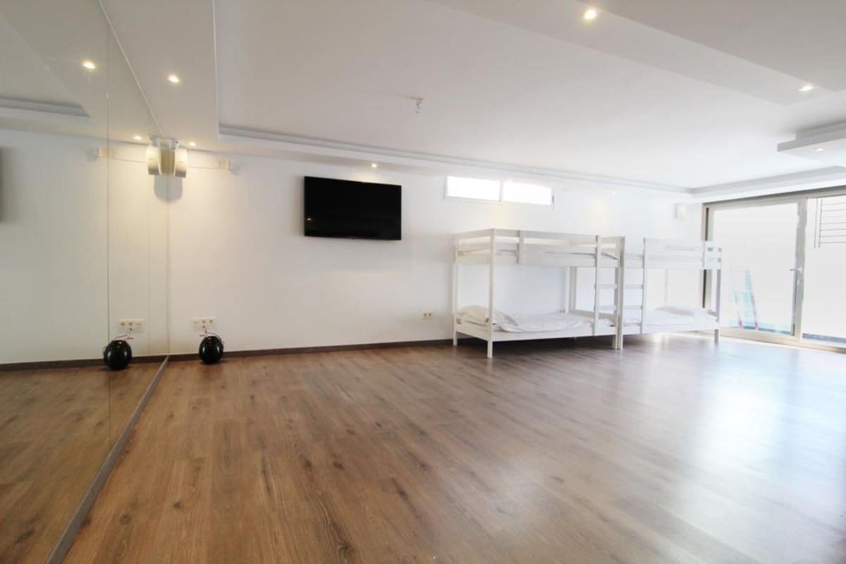 5 sovrum Villa till salu i Nueva Andalucia med pool garage - 3 200 000 € (Ref: 9507549)