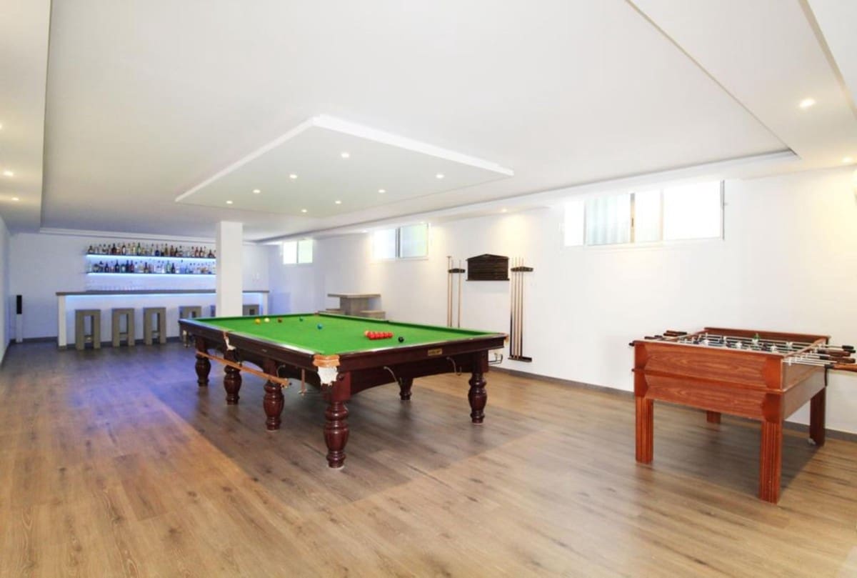 5 sovrum Villa till salu i Nueva Andalucia med pool garage - 3 200 000 € (Ref: 9507549)