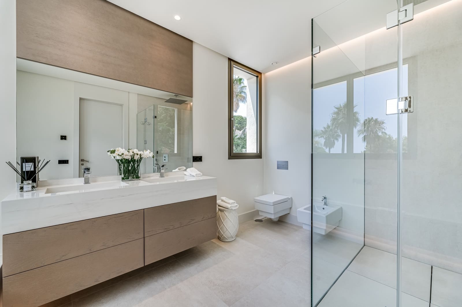 6 bedroom Villa for sale in Golden Mile with pool garage - € 8,995,000 (Ref: 9507555)