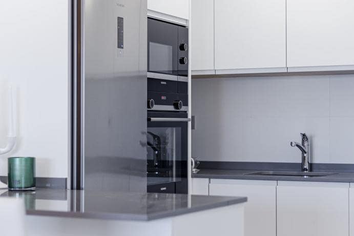 2 bedroom Apartment for sale in Estepona with pool garage - € 285,000 (Ref: 9507563)