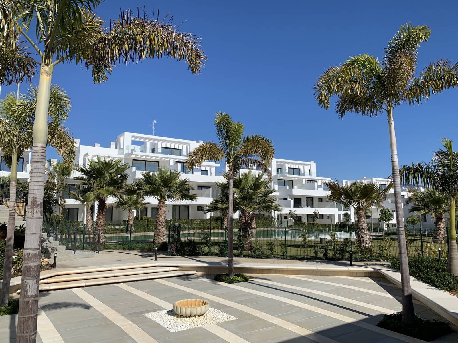 Apartamento de 2 habitaciones en Marbella en venta con piscina garaje - 330.000 € (Ref: 9507565)