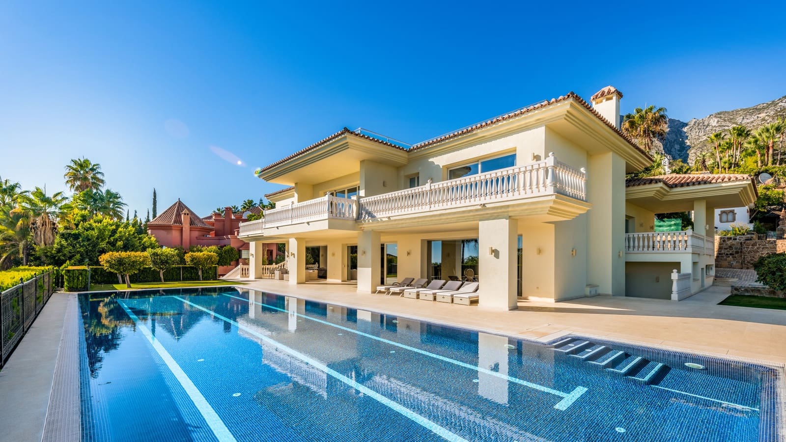 7 soveværelse Villa til salg i Marbella med swimmingpool garage - € 6.700.000 (Ref: 9507577)