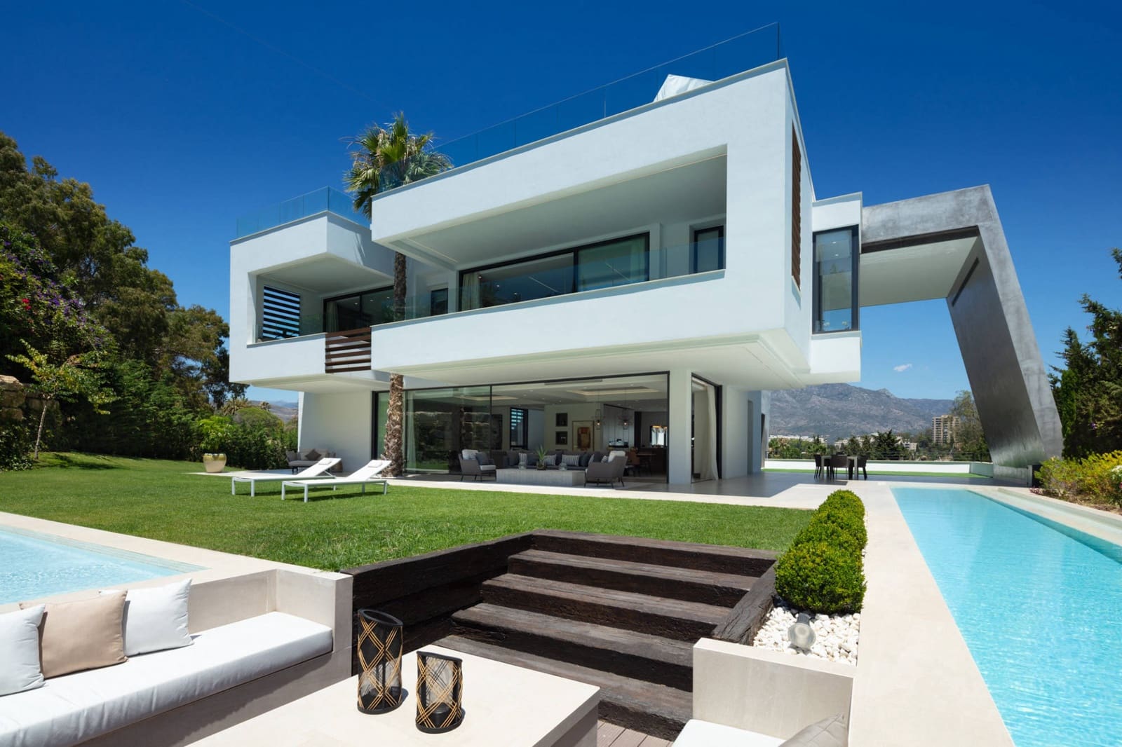 Chalet de 5 habitaciones en Marbella en venta con piscina garaje - 3.995.000 € (Ref: 9507591)