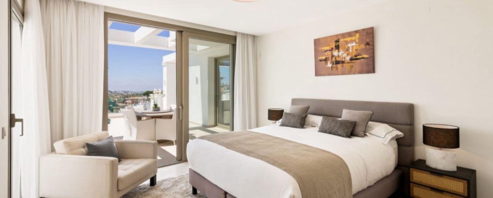 3 sypialnia Apartament na sprzedaż w Marbella z basenem garażem - 965 000 € (Ref: 9507594)