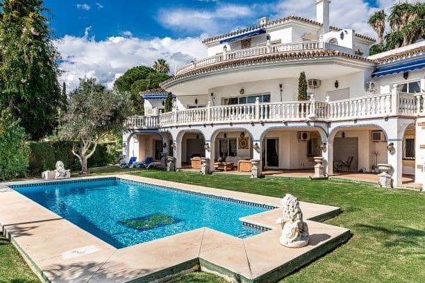 7 soverom Villa til salgs i Marbella med svømmebasseng garasje - € 1 990 000 (Ref: 9507599)