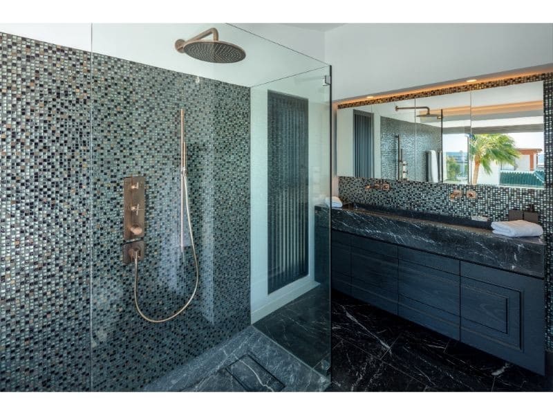 4 bedroom Villa for sale in Marbella with garage - € 9,695,000 (Ref: 9507605)