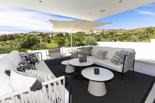 5 bedroom Villa for sale in Mijas Costa, Mijas with pool garage - € 2,690,000 (Ref: 9507614)