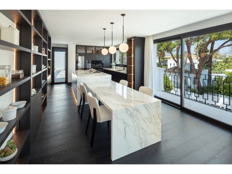 Chalet de 5 habitaciones en Marbella en venta con piscina garaje - 4.995.000 € (Ref: 9507623)